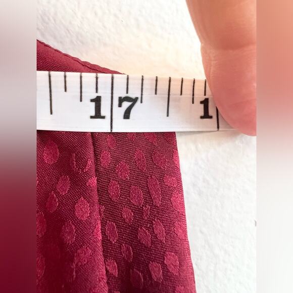 The nines by hatch maroon satin sleeveless maternity dress tiered skirt midi XS - Picture 9 of 9